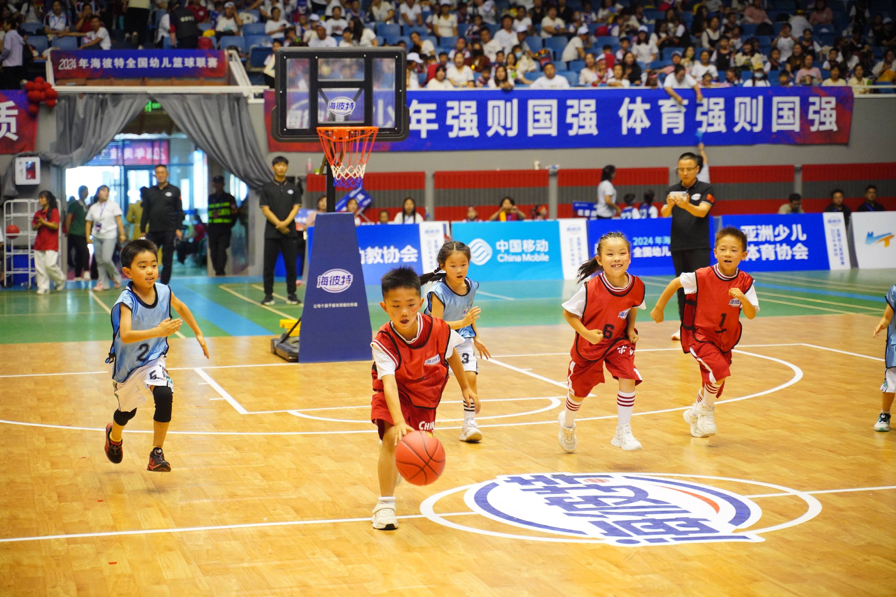 华体会体育登录-球员们为国际篮球盛事进行充分准备